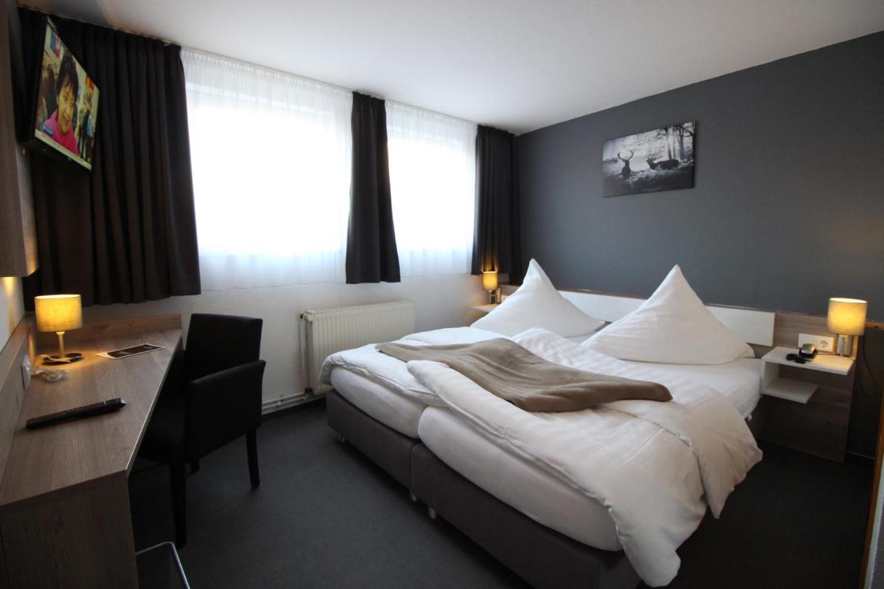 Hotel Restaurant Jaegerhof Braunschweig Esterno foto